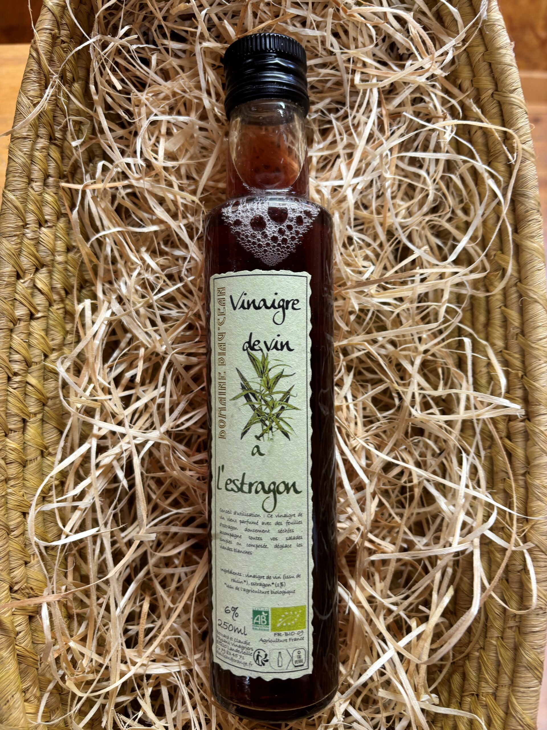 Vinaigre de vin à l'estragon