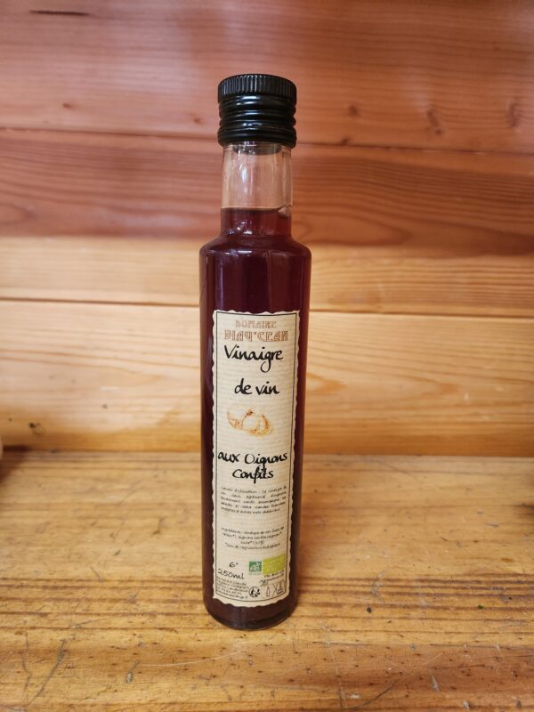Vinaigre de vin aux oignons confits
